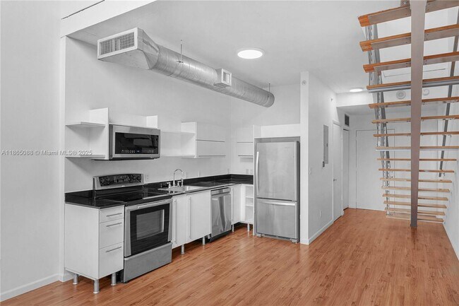 Building Photo - 690 SW 1st Ct
