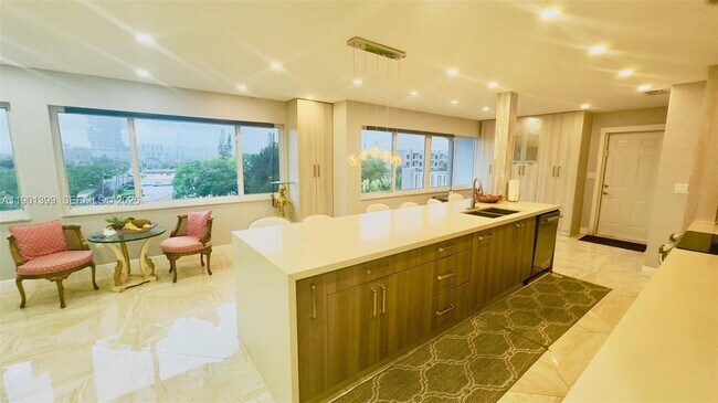 Foto del edificio - 329 SE 3rd St