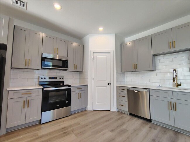 Building Photo - 3263 Sauce Pan Wy