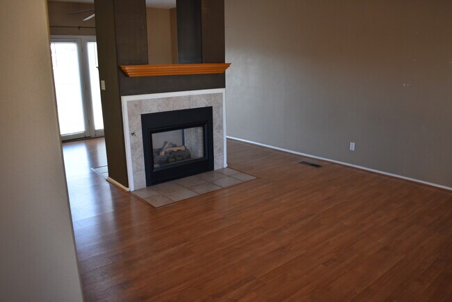 Foto del edificio - 4216 Loren Ave NW