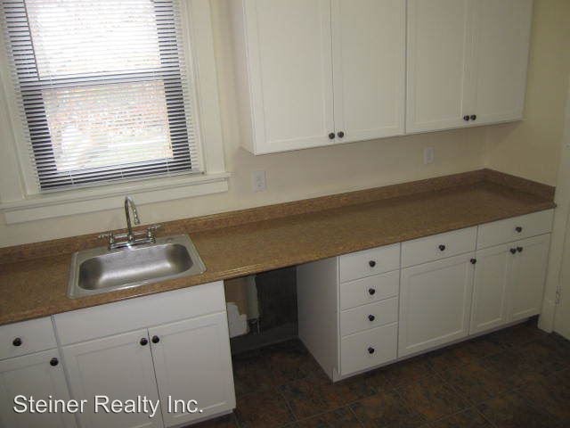 Foto del edificio - 241 Dickson Ave