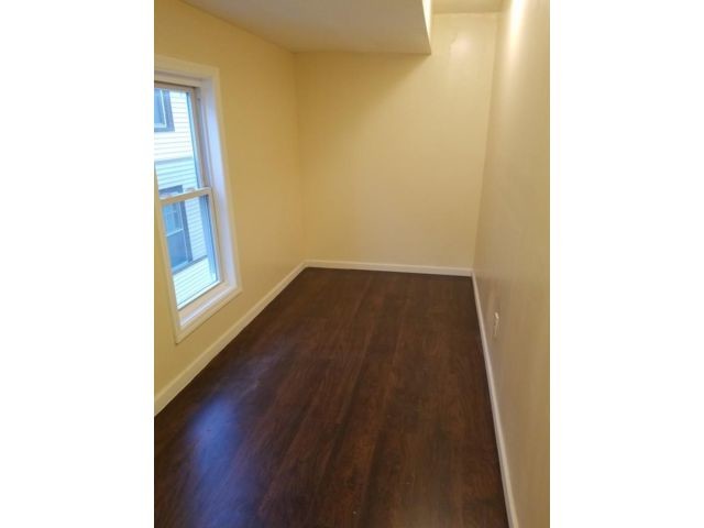 Foto del edificio - 740 E 24th St
