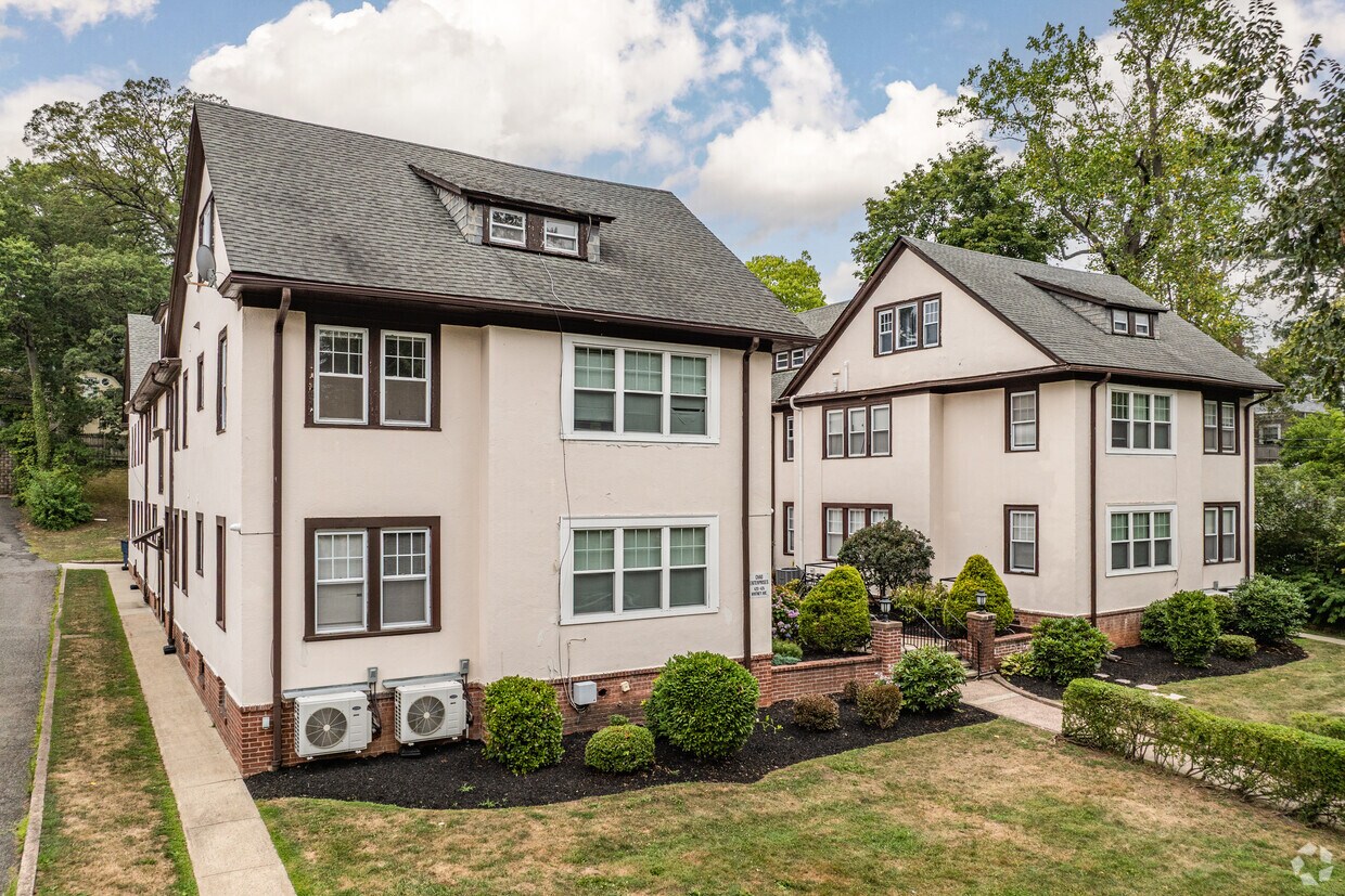420 Whitney Ave New Haven, CT 06511 - Chad