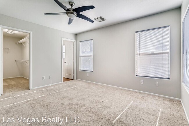 Foto del edificio - 3 br, 2.5 bath House - 533 Mayfair Walk Ave.