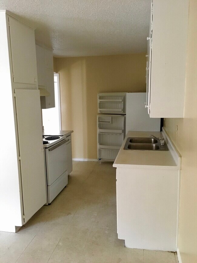 Foto del edificio - 5224 Carousel Dr