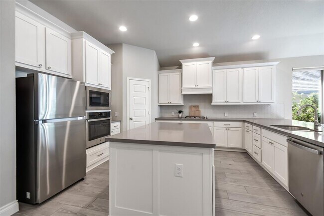 Building Photo - 228 Pisa Ln