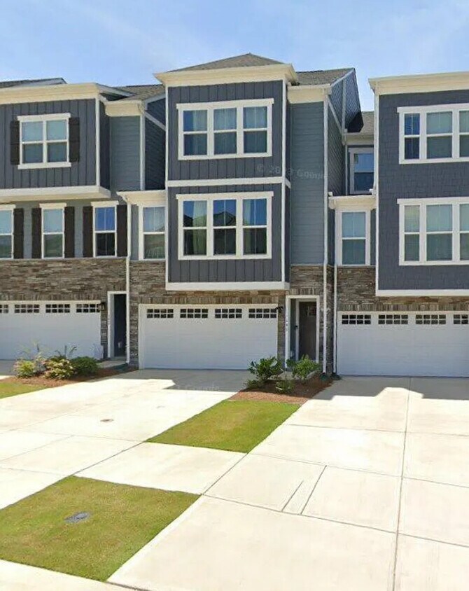 Foto principal - Room in Townhome on Crudent Rd