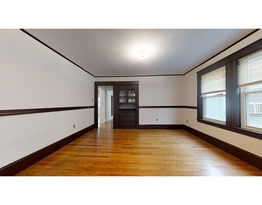 Foto del edificio - 100 Waverley Ave