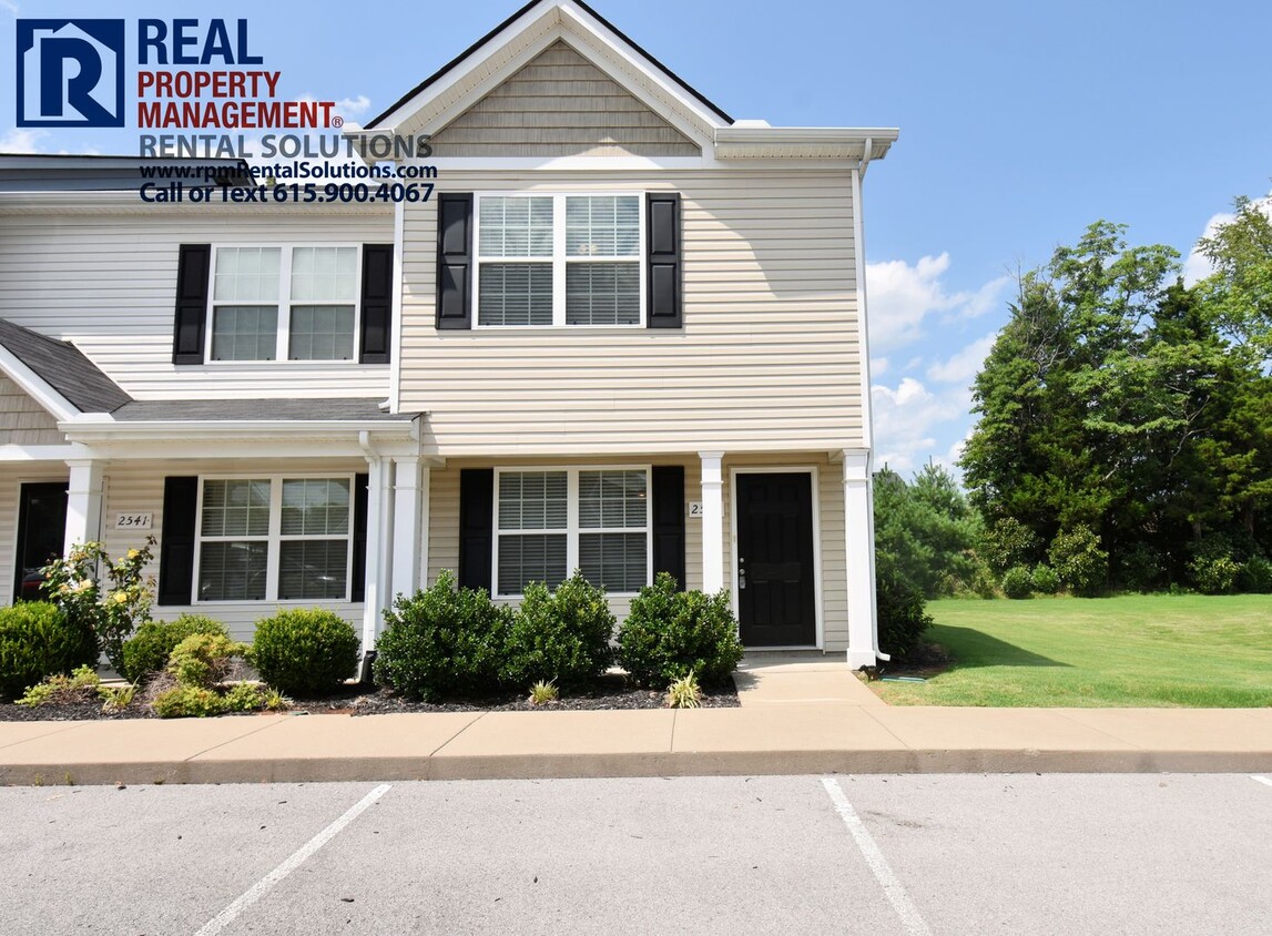 Great 2BR/2.5BA Mboro townhome close to MTSU! - House Rental in ...