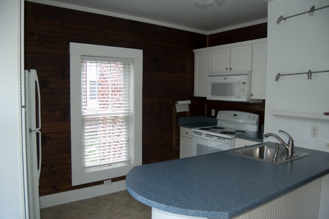 Building Photo - 306 N Jefferson Ave