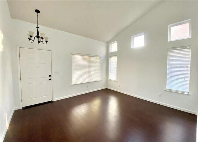 Building Photo - Welcome to this amazing move-in ready 4 be...