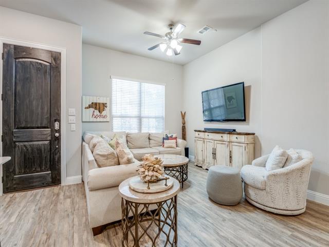 Foto del edificio - 6234 Rainbow Valley Pl
