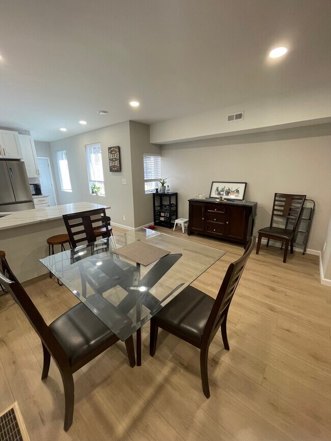 Dining nook - 5442 Trinity St