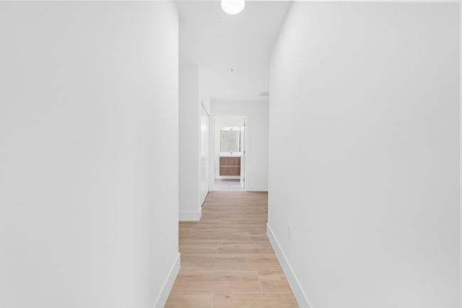 Building Photo - 32 NW 14th Ave