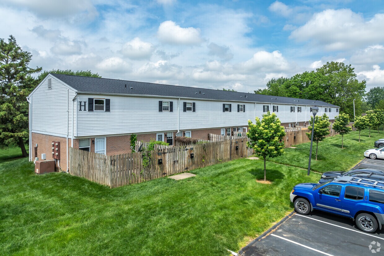Primary Photo - 2216 Laurelwood Dr