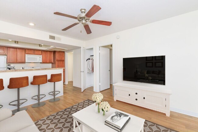 Interior Photo - Marabrisa