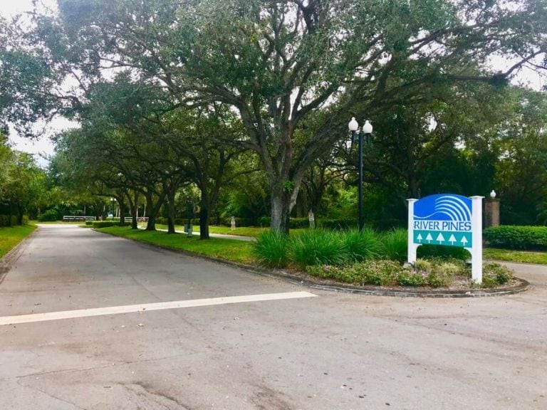 Photo - 6003 SE Riverboat Dr (Stuart, FL)