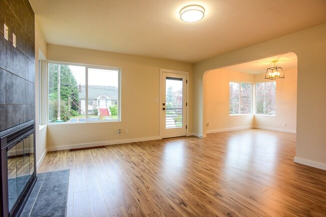 Foto del edificio - Beautiful 4 bedroom home in Ballard
