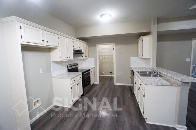 Foto del edificio - 112 Timberleaf Cir