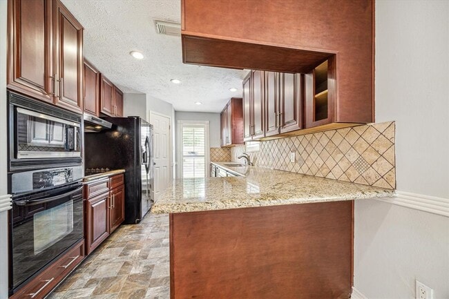 Foto del edificio - 2702 Cotton Stock Dr