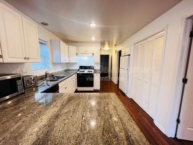 Foto del edificio - 1756 W Roscoe St