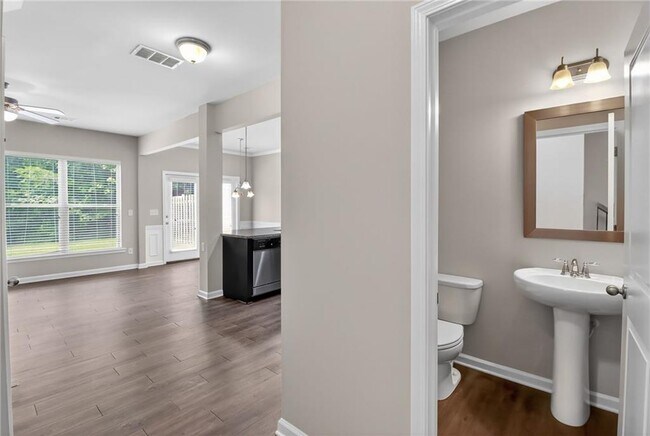 Foto del edificio - 1542 Brookmere Way