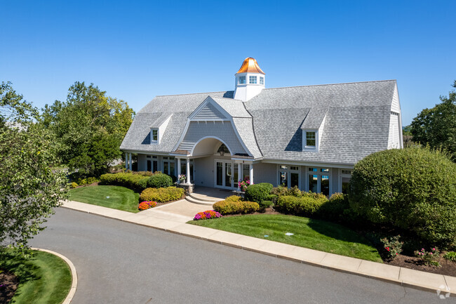 Building Photo - Lighthouse Point