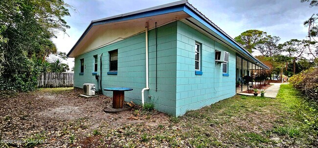 Foto del edificio - 1516 Roger Dr