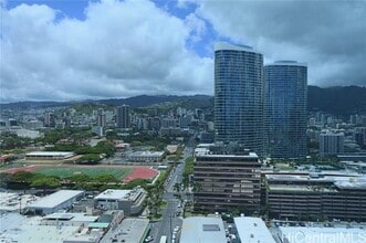 Building Photo - 1189 Waimanu St