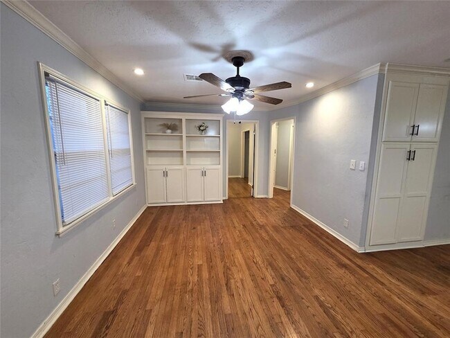 Foto del edificio - 4701 N Independence Ave