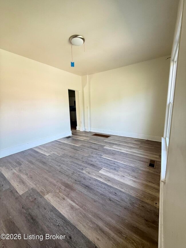 Foto del edificio - 1120 Weller Ave