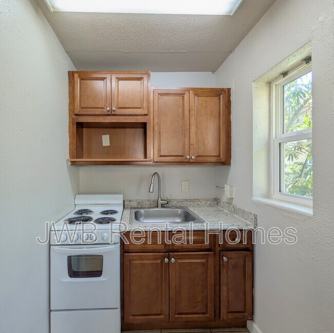 Foto del edificio - 1628 2nd St N