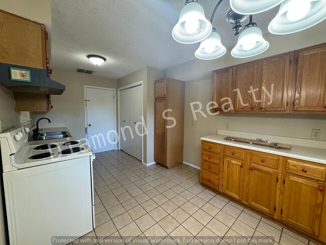 Foto del edificio - 3 Bedroom Home Located Near Mercy!