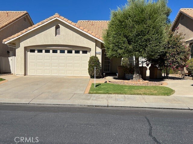 Foto principal - 1303 Fairway Oaks Ave