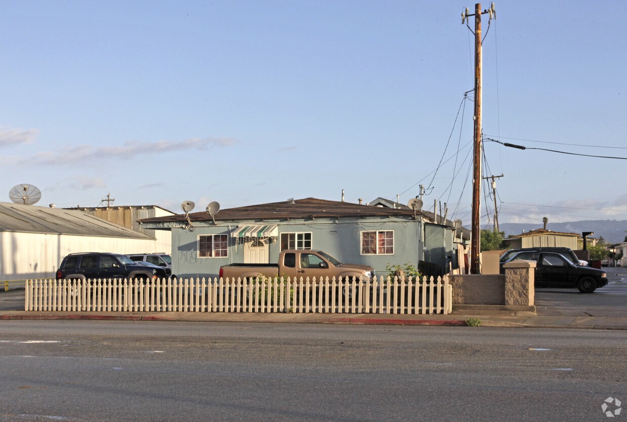 Building Photo - 29 San Juan Rd