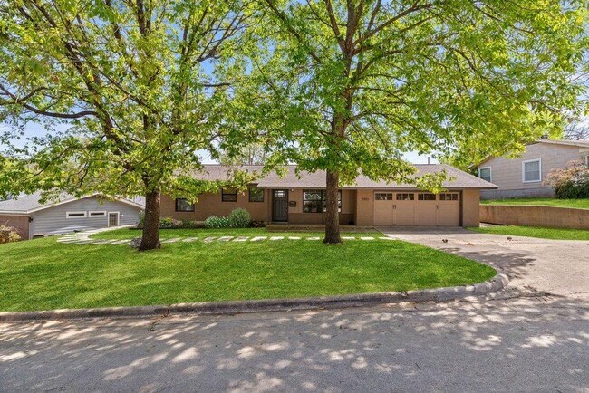 Foto del edificio - 2503 Rockingham Dr