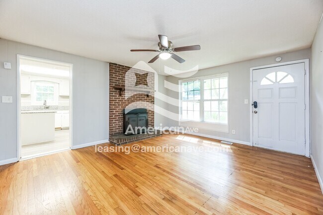 Foto del edificio - 2305 Standing Springs Rd