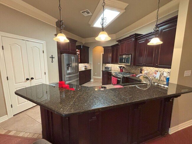 Foto del edificio - Half off the first Full Months rent! CYPRE...