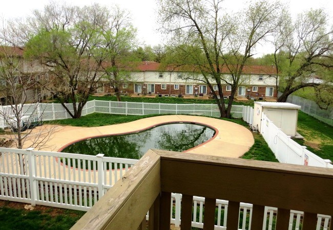 Foto del edificio - Stonebridge Townhomes