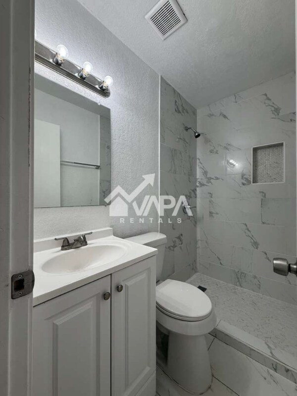 Foto del edificio - 7831 Gallop Dr