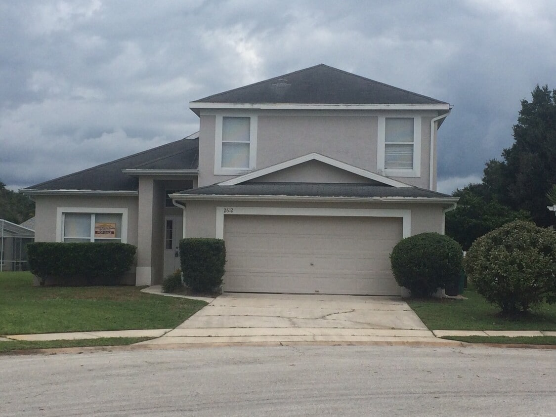 Primary Photo - Spacious 4 Bed Pool Home!!!