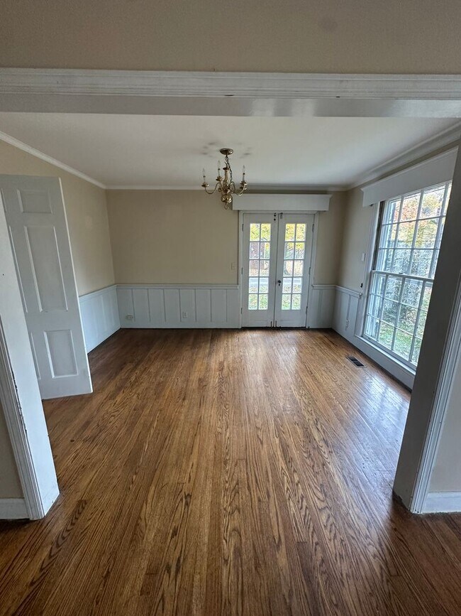 Foto del edificio - TWO MINUTES TO GREEN HILLS MALL