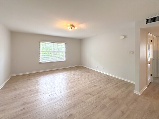 Foto del edificio - 2812 Dundee Rd