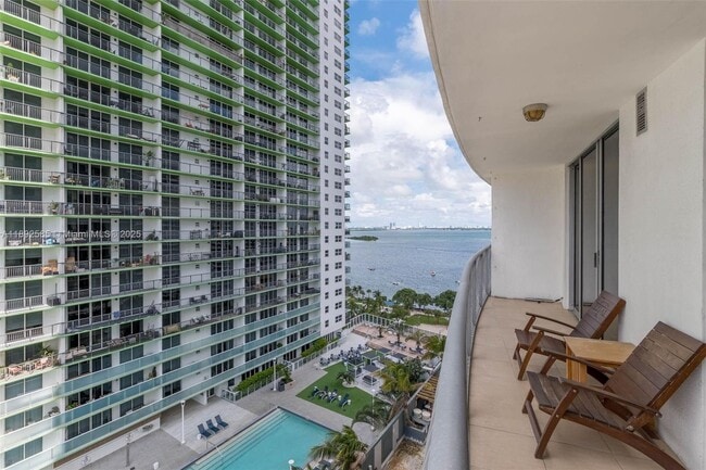Foto del edificio - 1750 N Bayshore Dr
