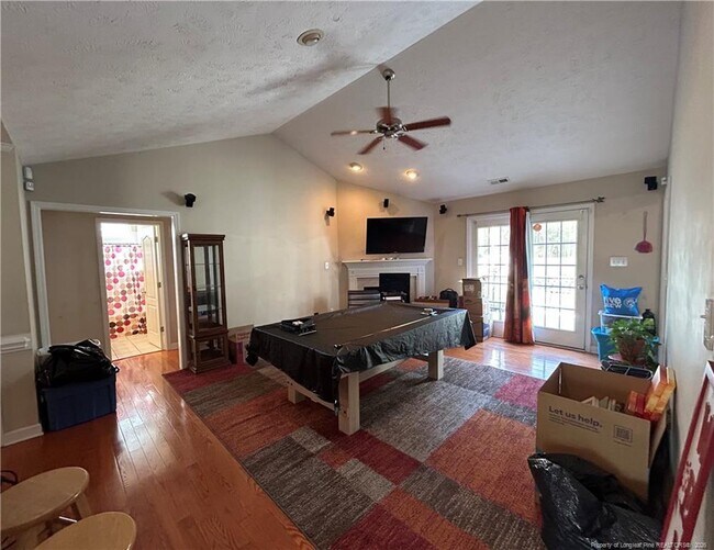 Building Photo - 889 Louisiana Dr