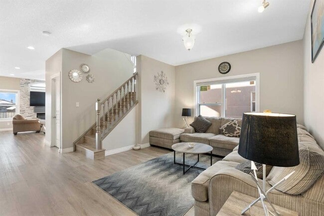 Building Photo - 35 Saddleland Way NE