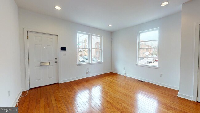 Building Photo - 2549 Ellsworth St