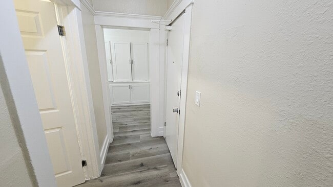 Foto del edificio - 1330 W 11th St