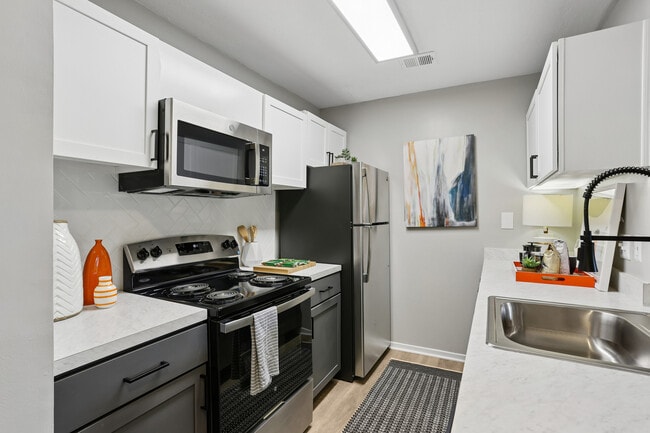 Building Photo - Avana Court