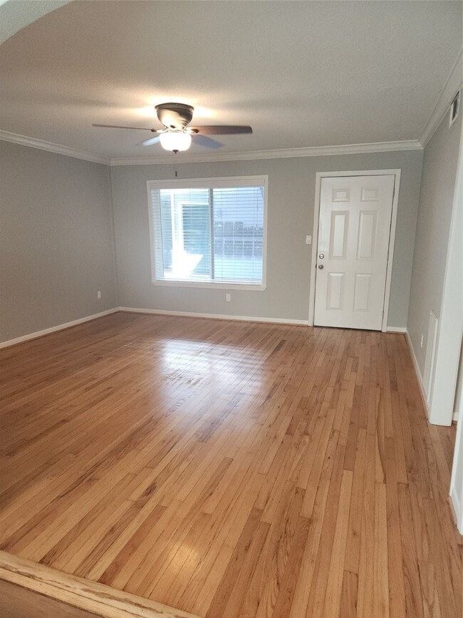 Foto del edificio - 1527 Rutland St